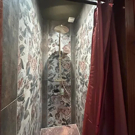 La Cage Aux Oiseaux فندق مبيت وإفطار