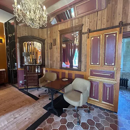فندق مبيت وإفطار La Cage Aux Oiseaux 3*