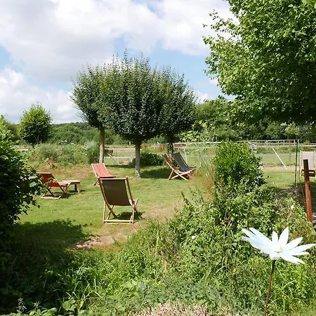 La Cage Aux Oiseaux Panzió La Lande-de-Goult