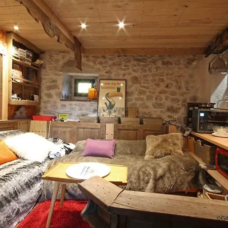 La Cage Aux Oiseaux 3*