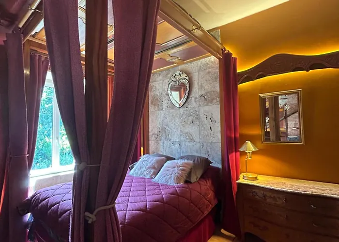 Bed & Breakfast La Cage Aux Oiseaux La Lande-de-Goult