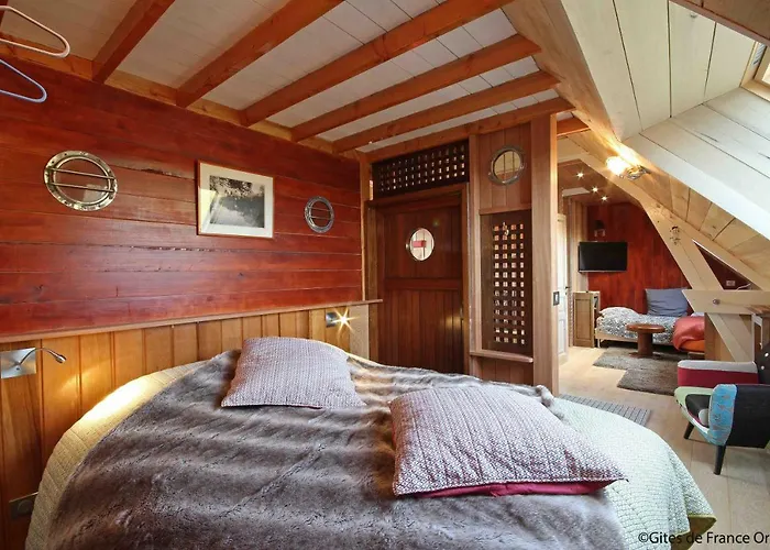 La Cage Aux Oiseaux 3* La Lande-de-Goult